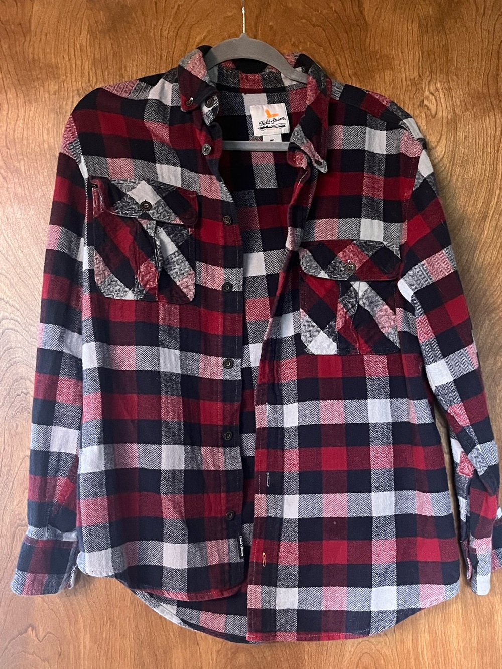Field & Stream Red Black White Plaid Button-Down Shirt